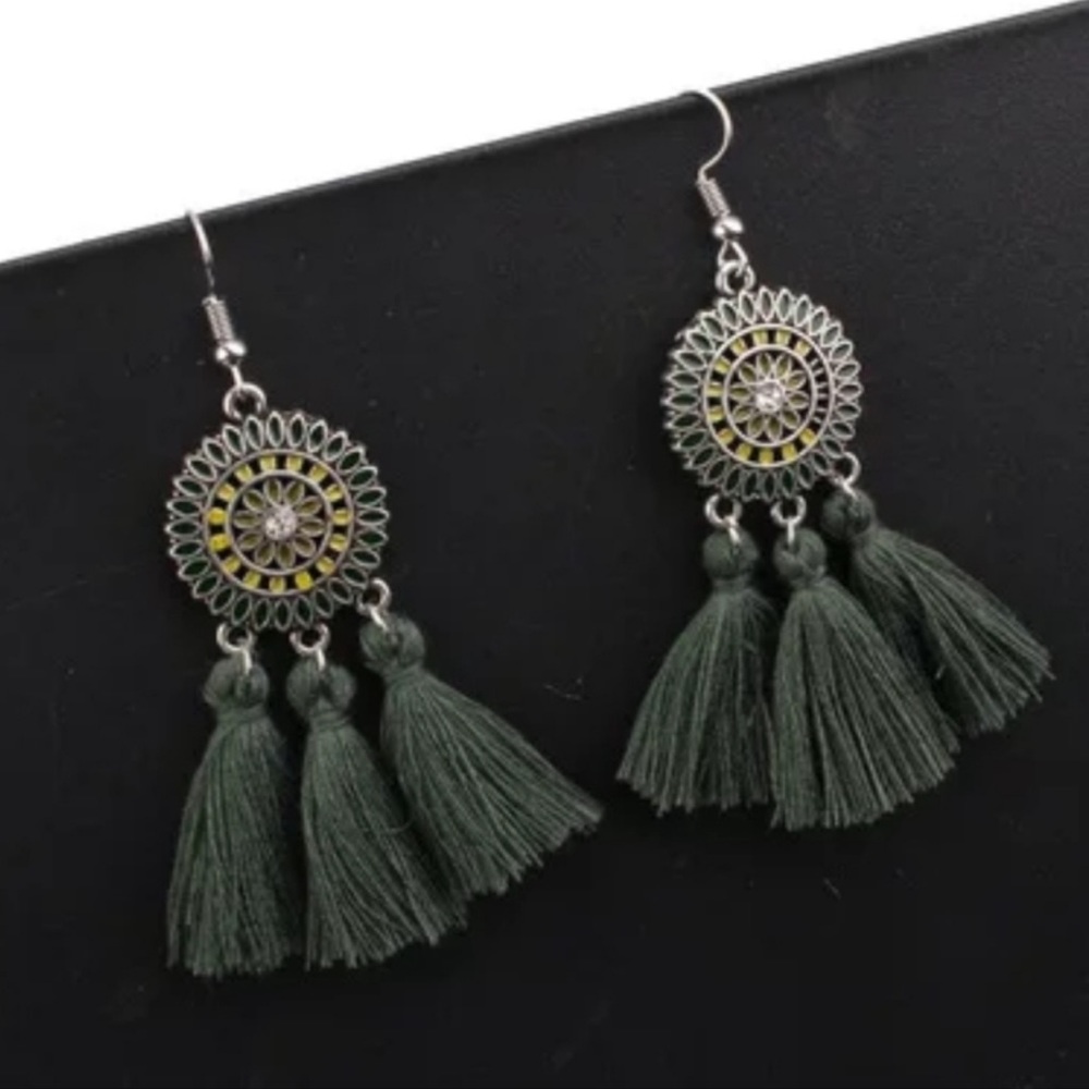Boho Western Tribal Hunter Green Tassel Dangling Earrings - Picture 3 of 5